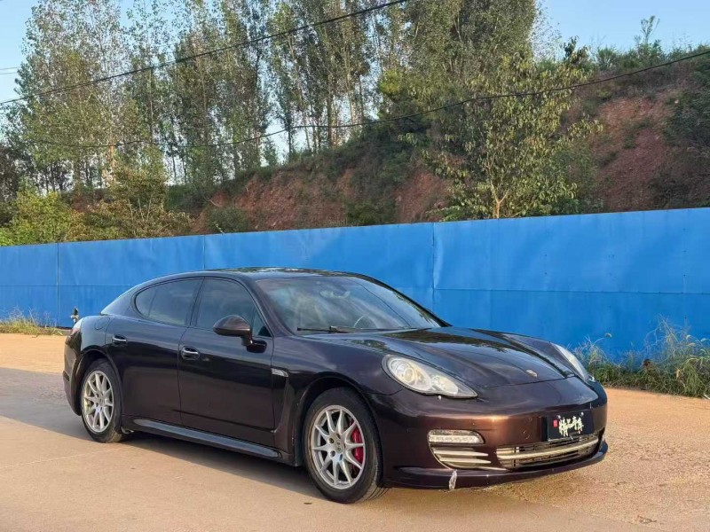 青岛13年保时捷帕拉梅拉3