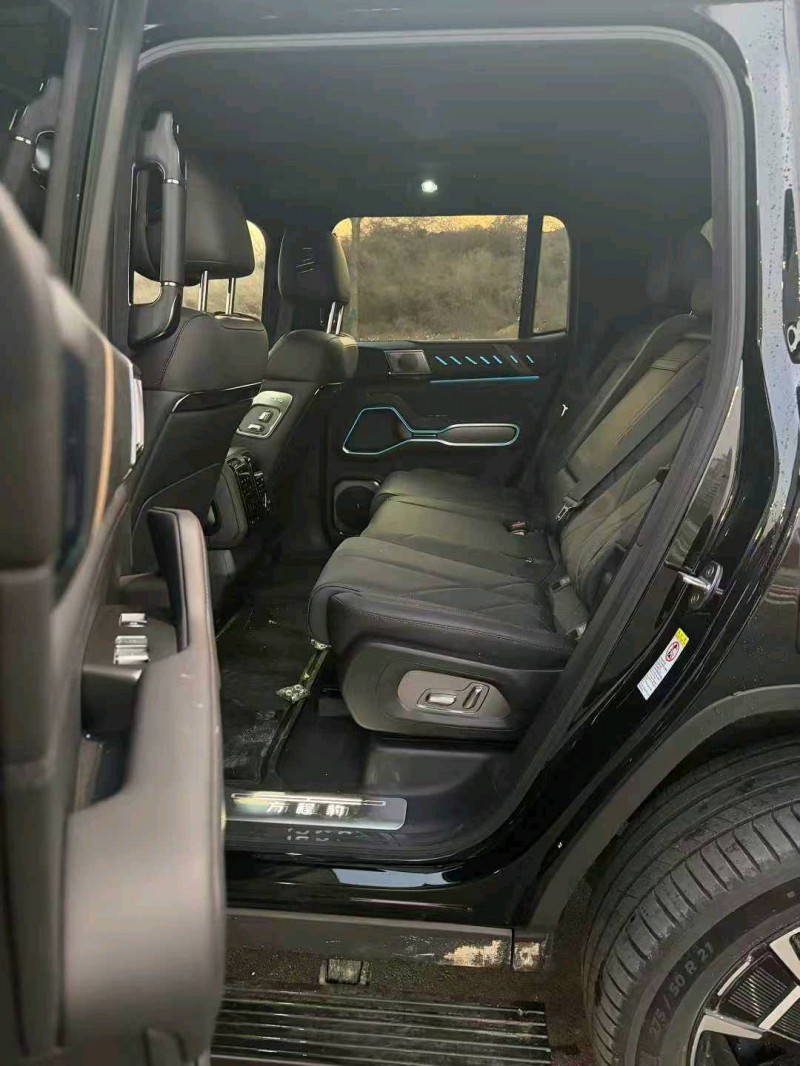 石家庄25年比亚迪方程豹7