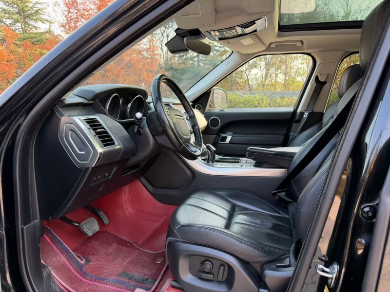 青岛17年路虎揽胜运动8