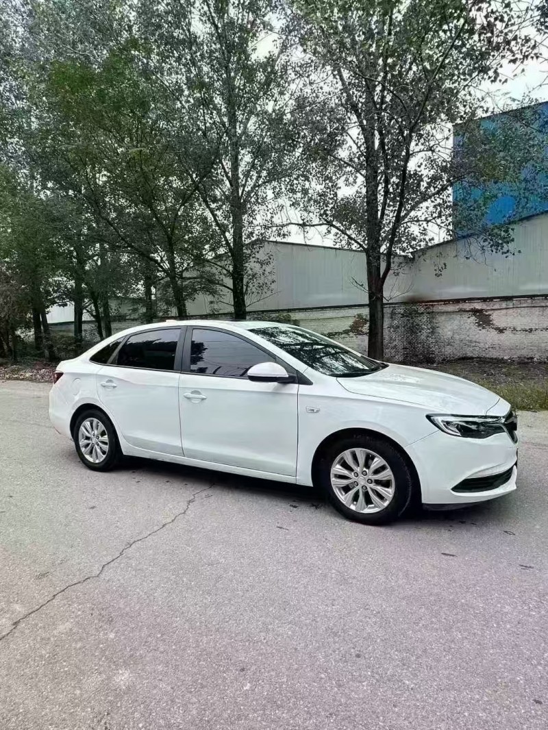 菏泽20年别克英朗3