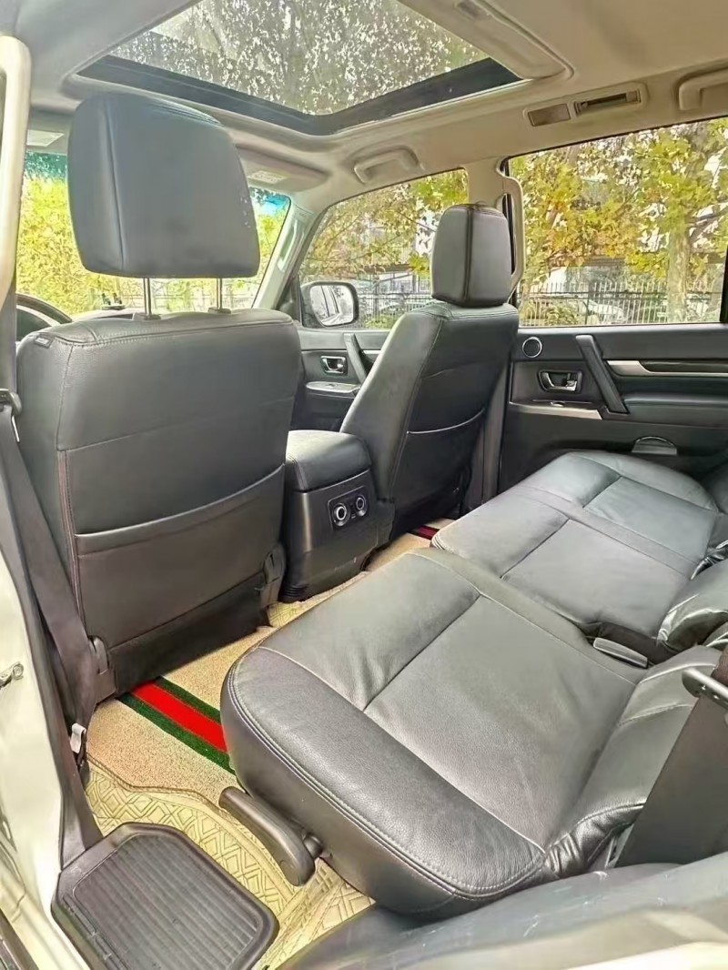 菏泽20年三菱帕杰罗5