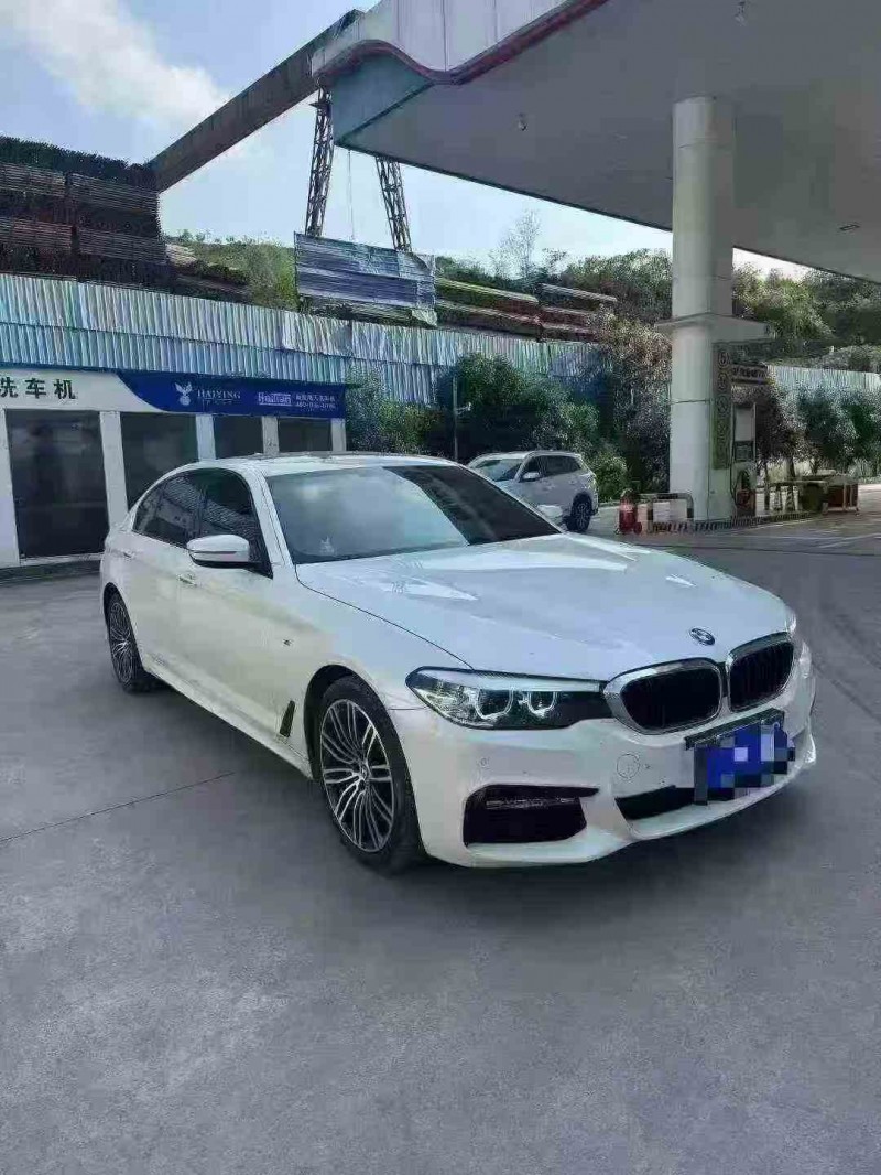 重庆18年宝马5系3