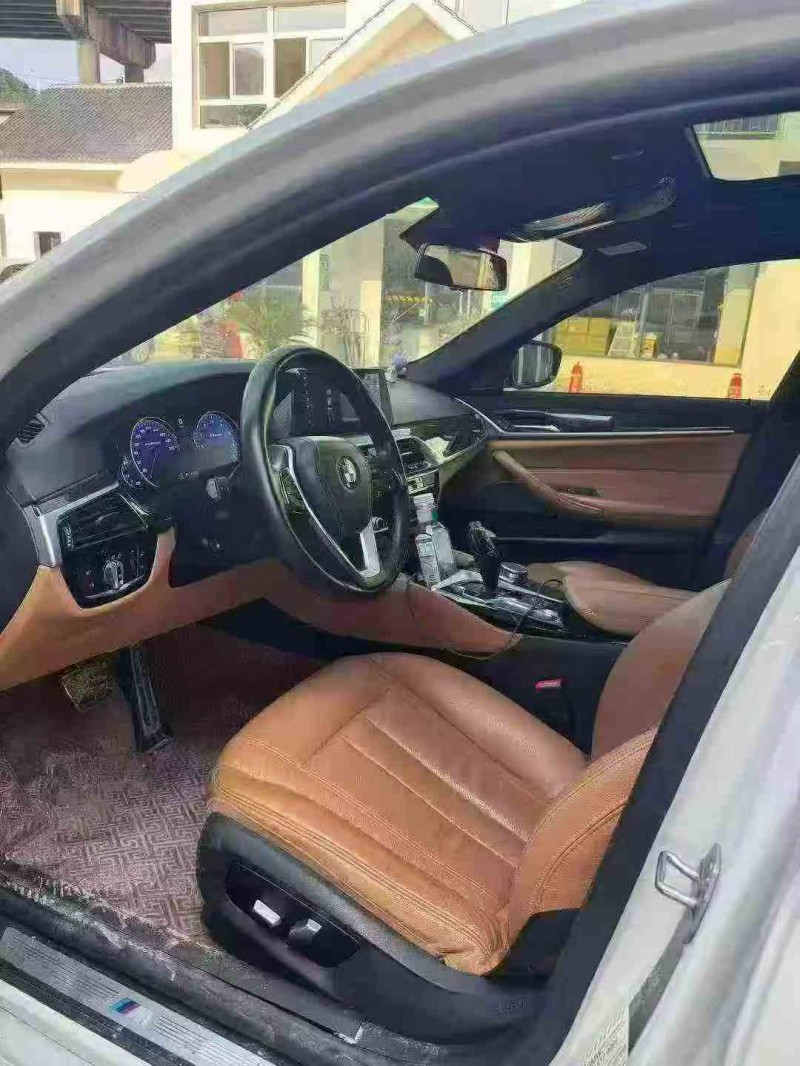 重庆18年宝马5系6