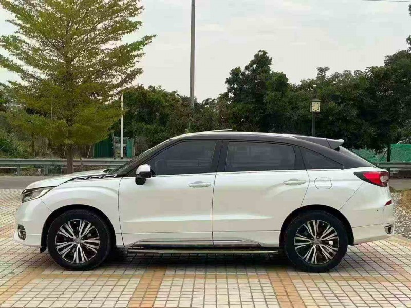 汕头17年本田冠道2