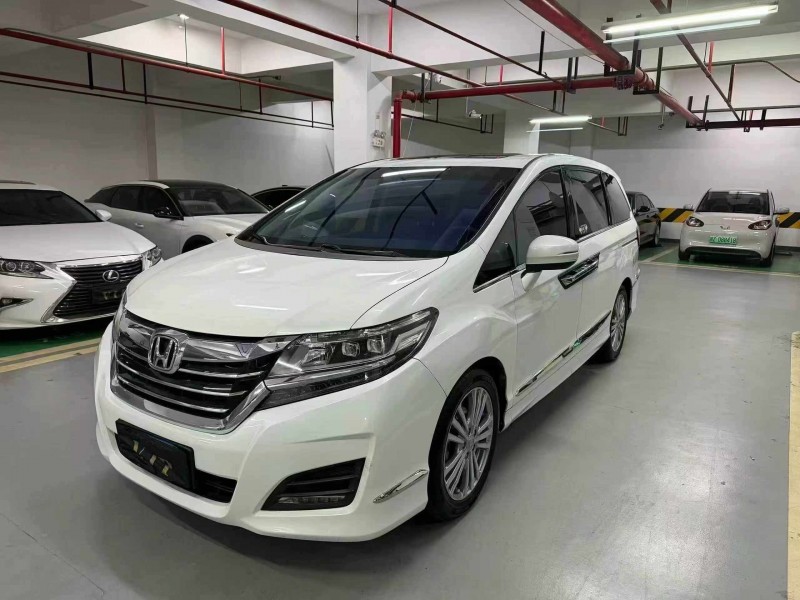 成都18年本田艾力绅2