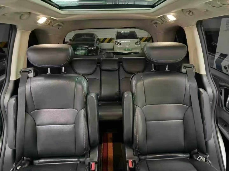 成都18年本田艾力绅4