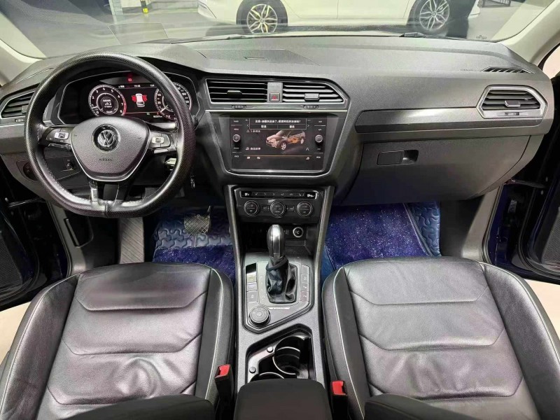 成都18年大众途观8