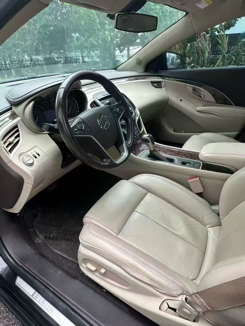 菏泽15年别克君越5