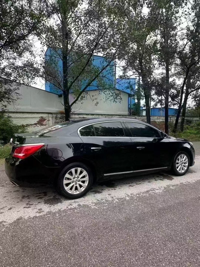 菏泽15年别克君越7