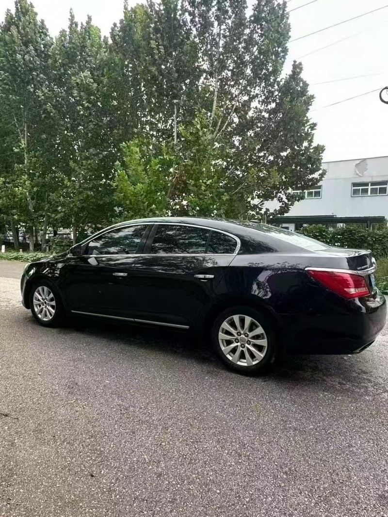 菏泽15年别克君越8