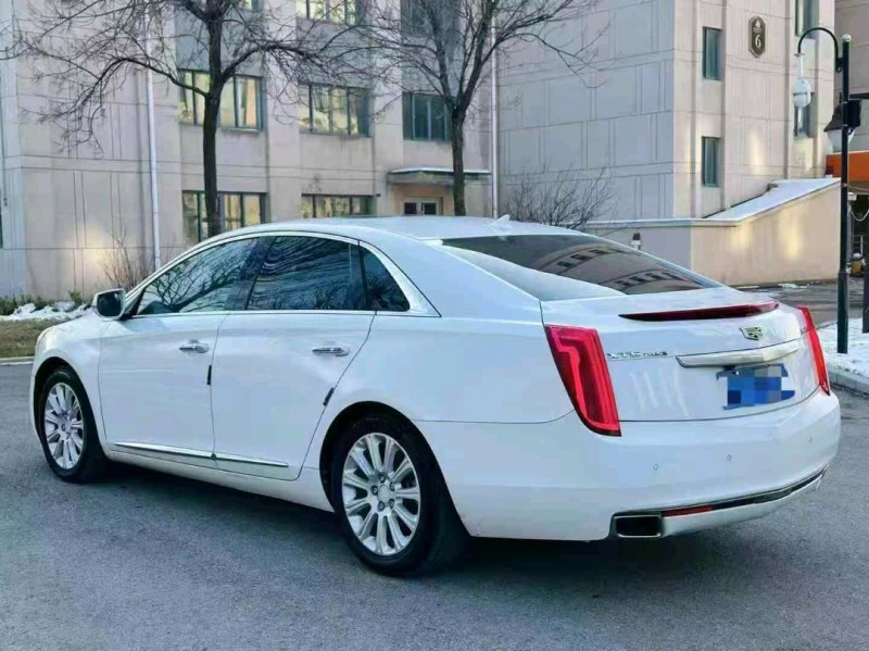 济南14年凯迪拉克XTS7