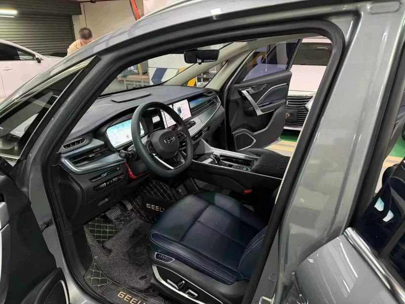 成都23年吉利嘉际6