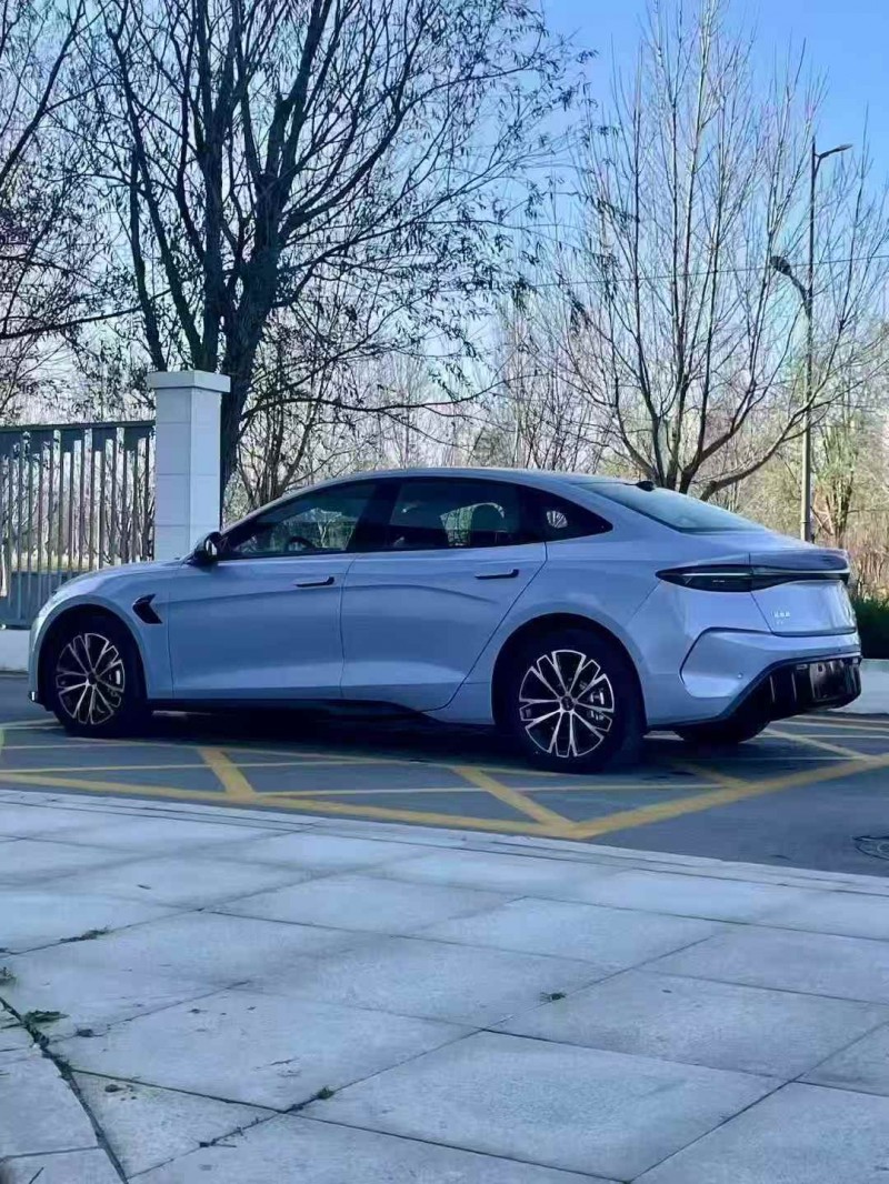 承德25年比亚迪海豹8