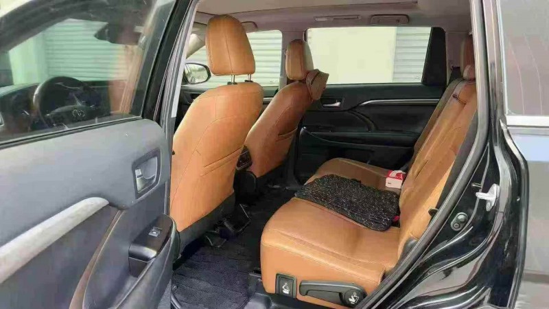 南平19年丰田汉兰达4