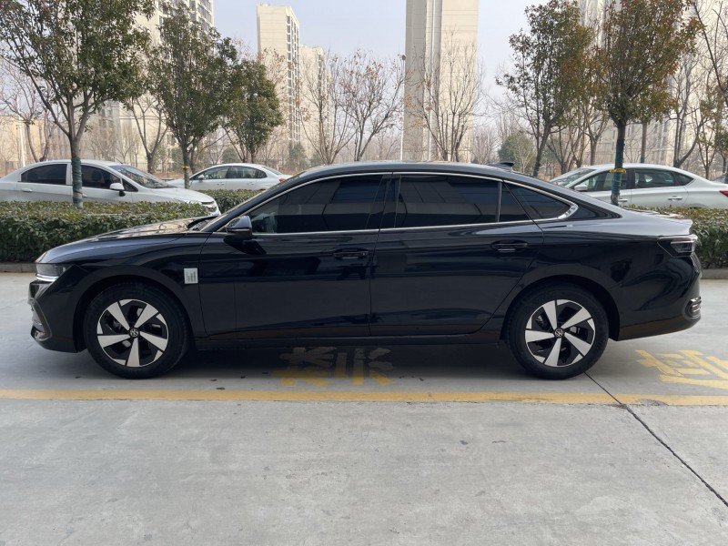 菏泽25年大众迈腾7