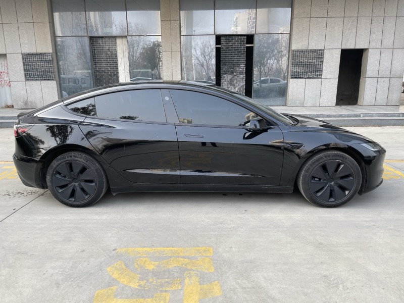 济宁24年特斯拉MODEL 38