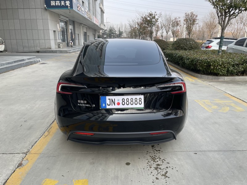 济宁24年特斯拉MODEL 39