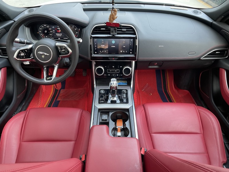 济宁22年捷豹XEL4