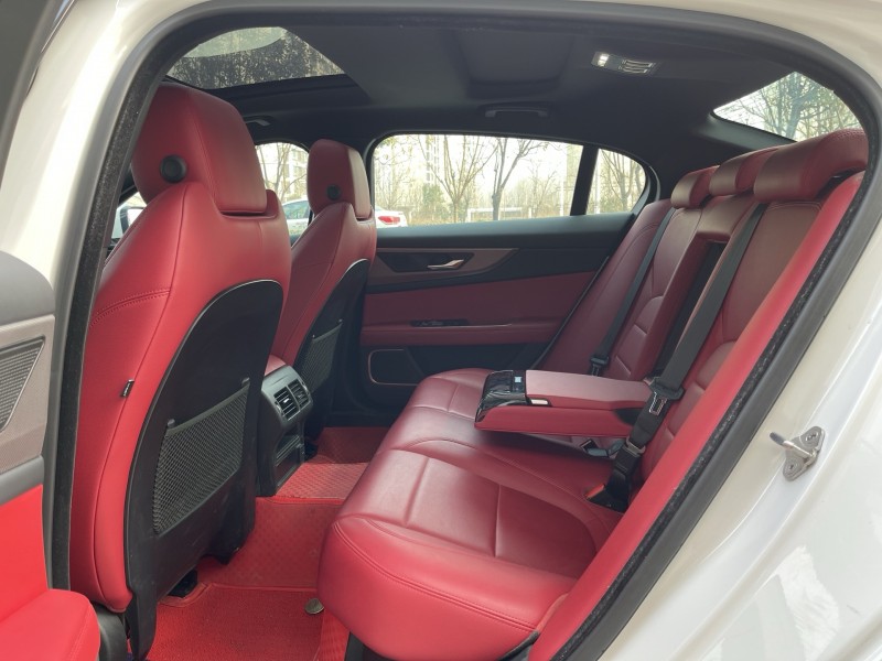 济宁22年捷豹XEL6