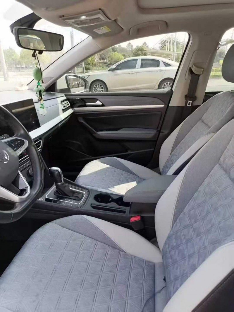 金华23年大众朗逸5