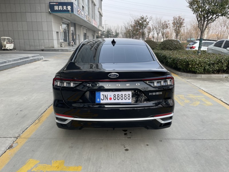 济宁24年福特蒙迪欧9