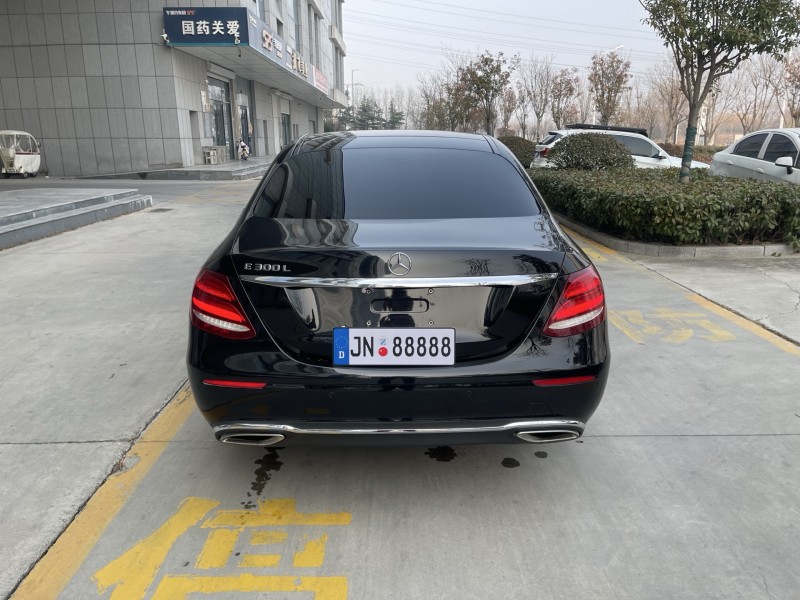 济宁18年奔驰E9