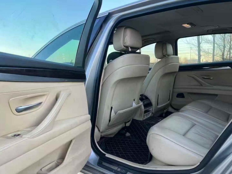 济宁13年宝马5系6