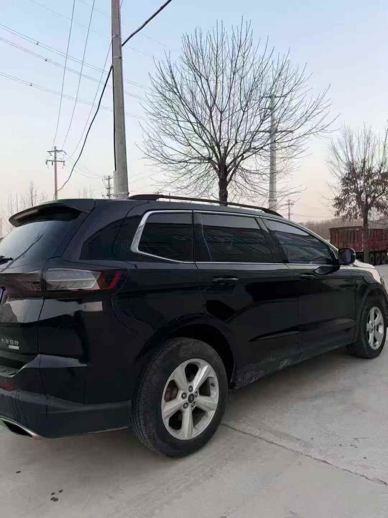 济宁16年福特锐界8