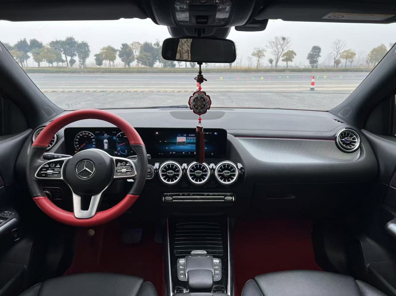 盐城22年奔驰GLA7