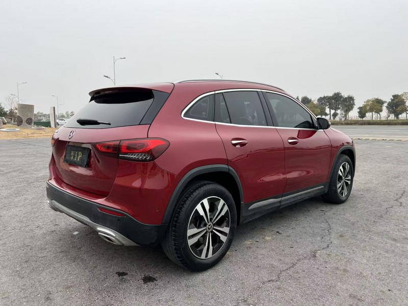 盐城22年奔驰GLA8