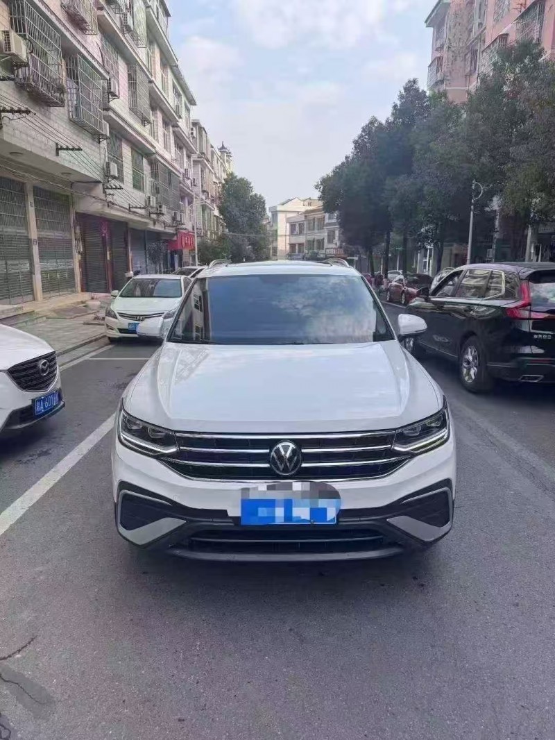 长沙25年大众途观1