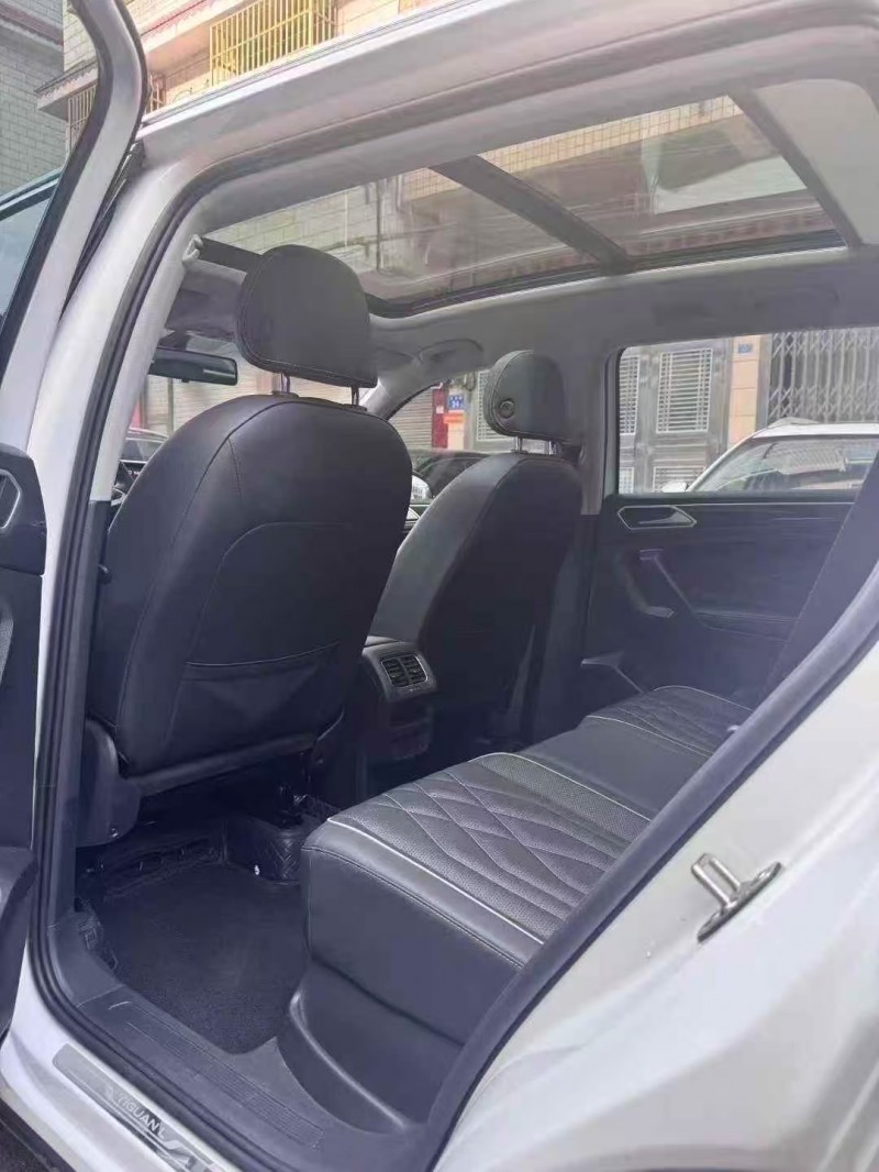 长沙25年大众途观3