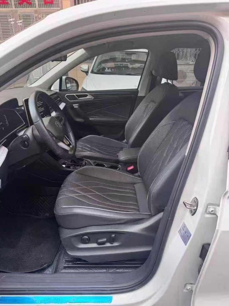 长沙25年大众途观5