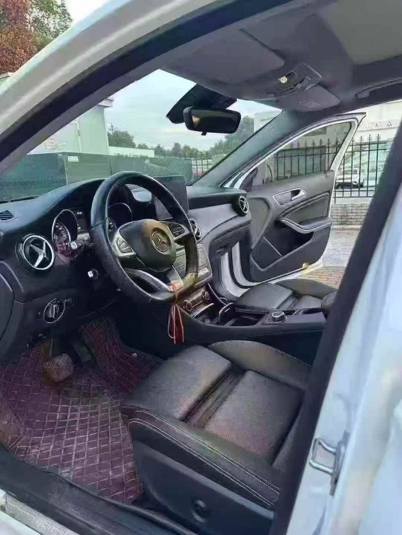 青岛19年奔驰GLA5
