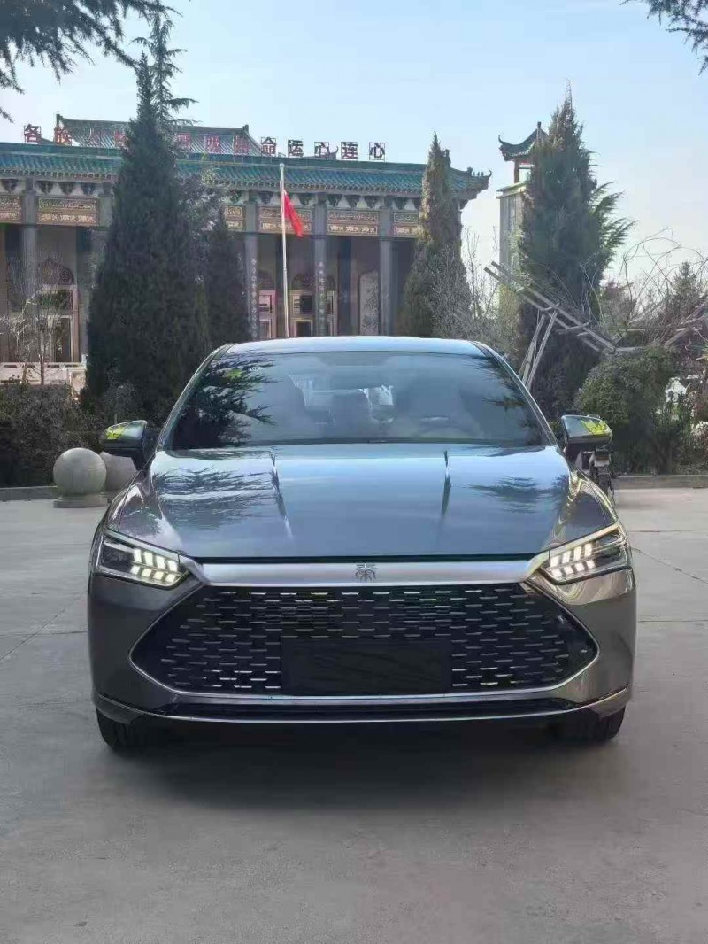 白银25年比亚迪秦1