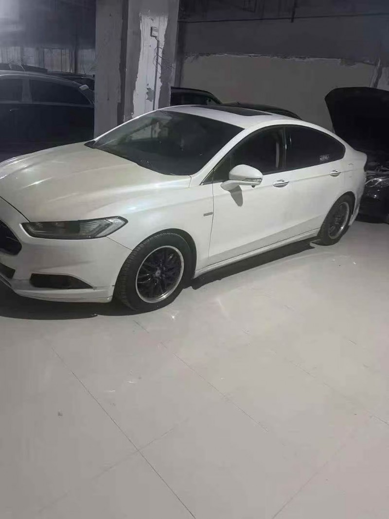 保定15年福特蒙迪欧2