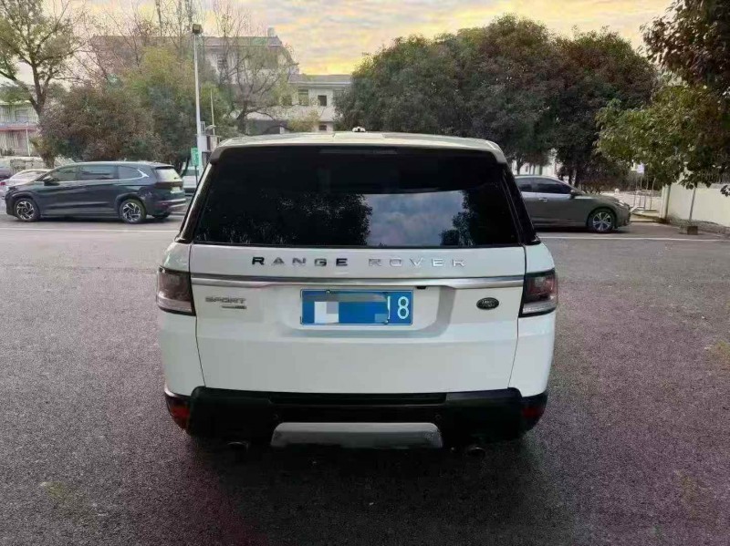 景德镇19年路虎揽胜运动7