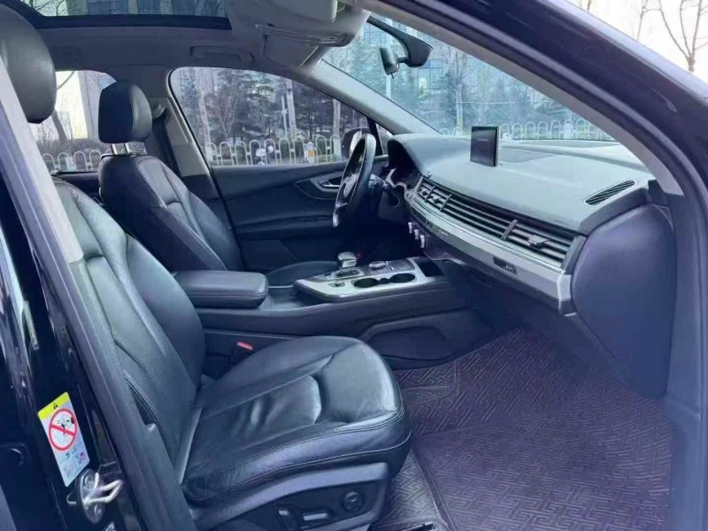 济南20年奥迪Q75