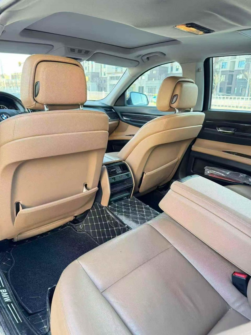 承德12年宝马7系5