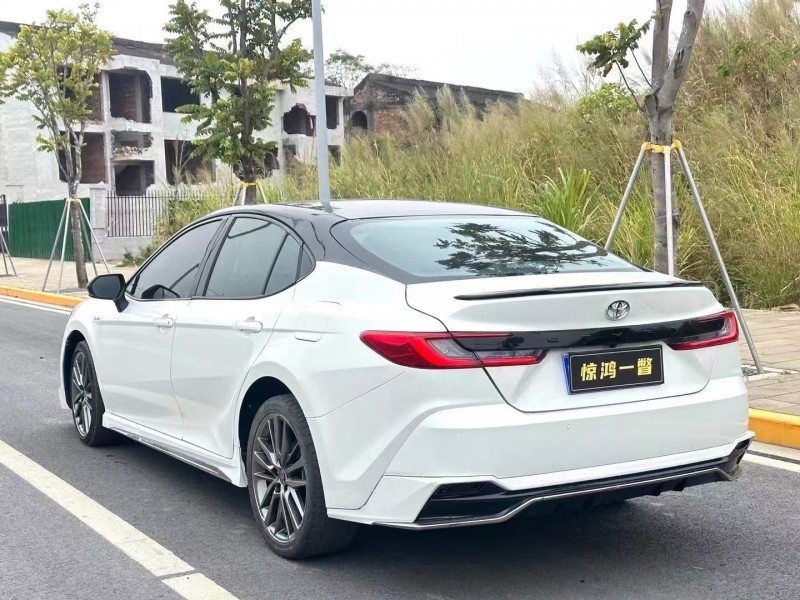 广州25年丰田凯美瑞4