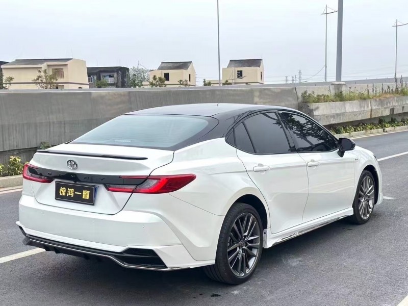 广州25年丰田凯美瑞5