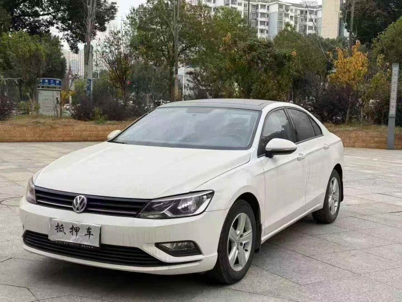 吉安17年大众凌渡3