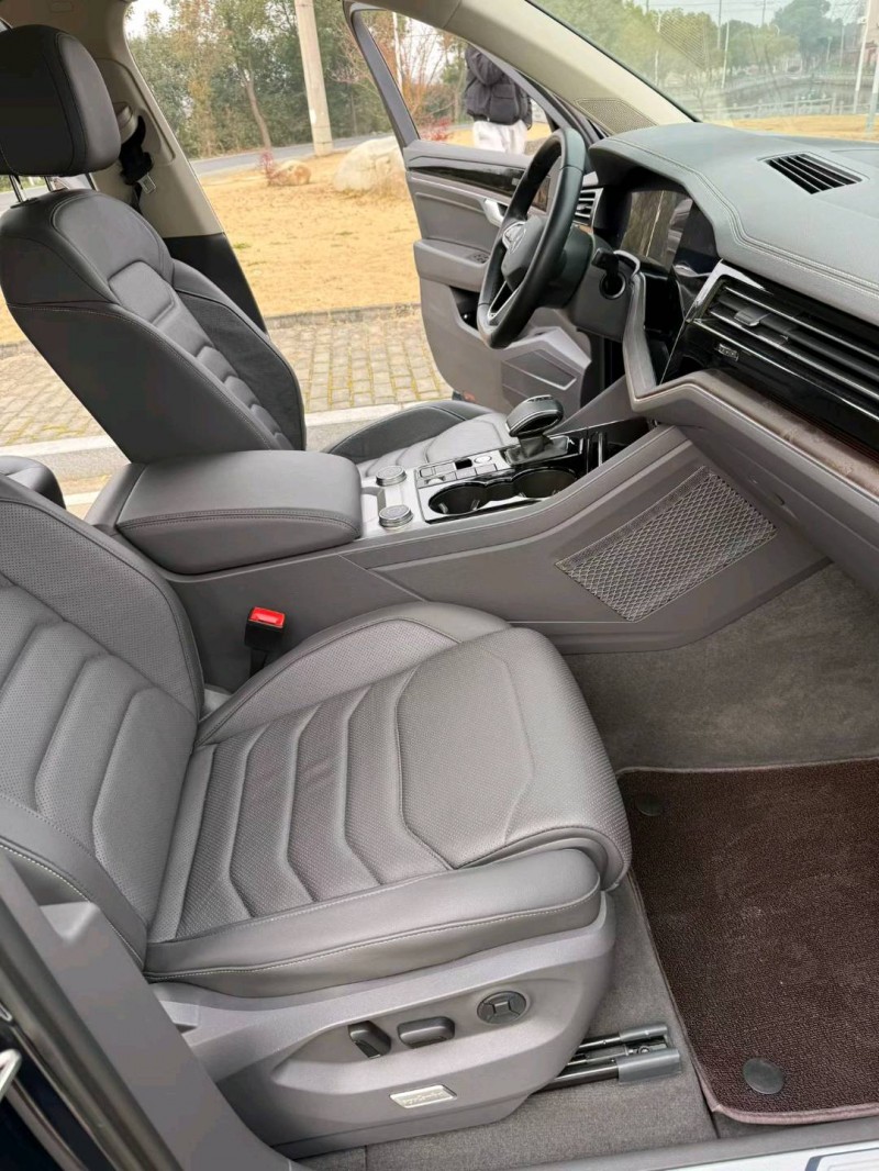 常州24年大众途锐7