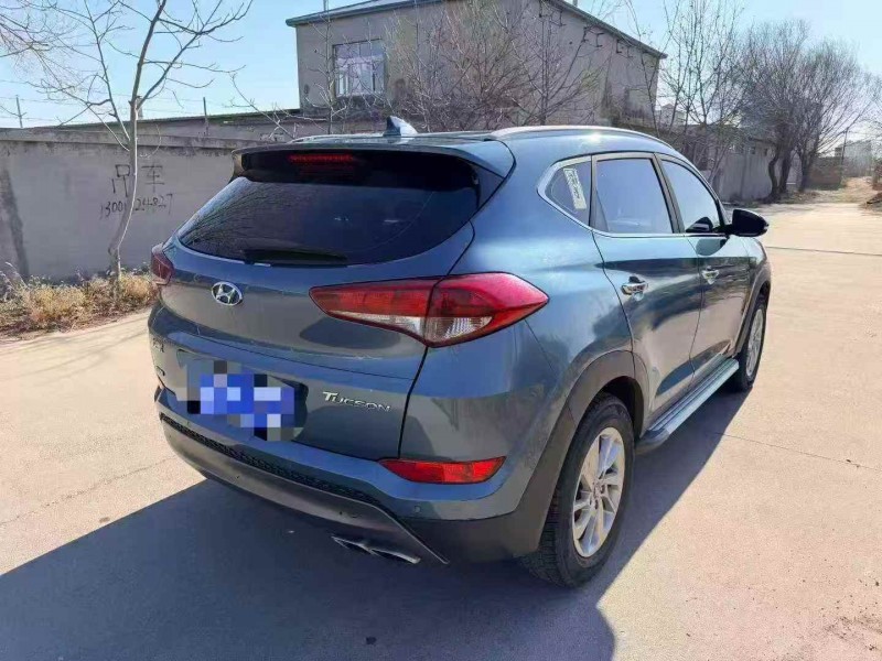 邢台17年现代途胜8