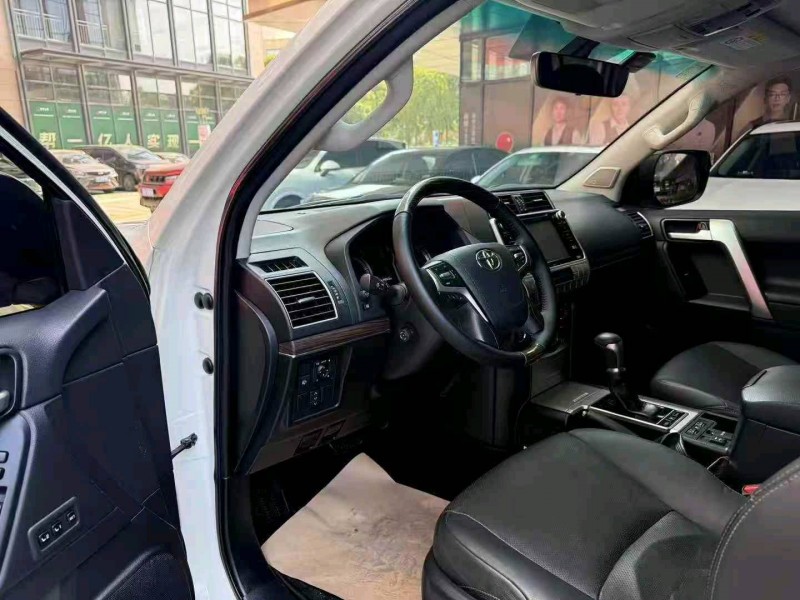 深圳18年丰田普拉多4