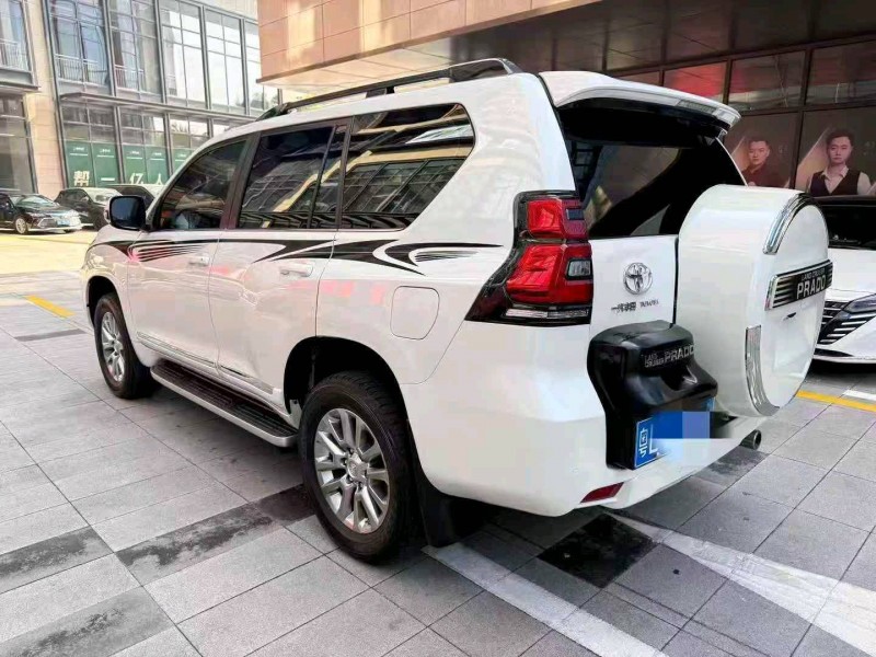 深圳18年丰田普拉多8