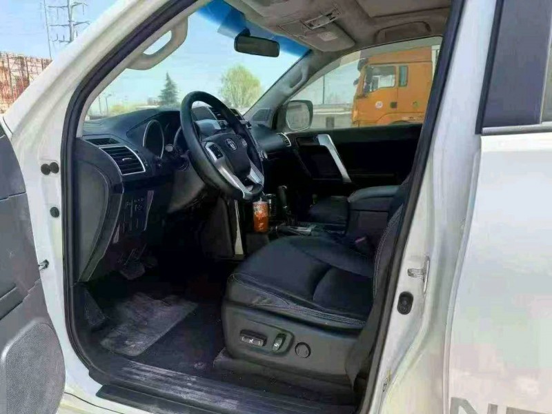 徐州18年丰田普拉多5