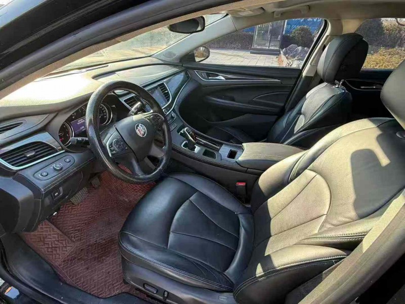 青岛20年别克君越6