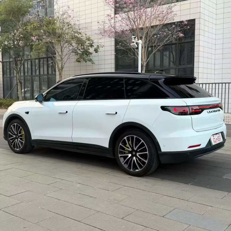 佛山23年零跑汽车C117