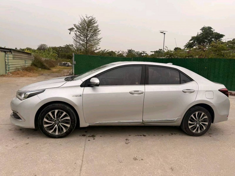 中山16年丰田雷凌4